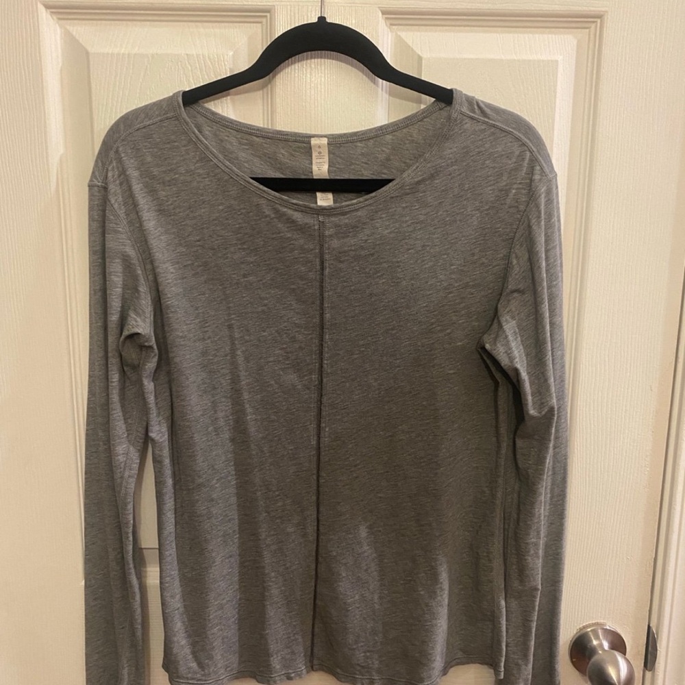 Lululemon grey women’s long sleeves top